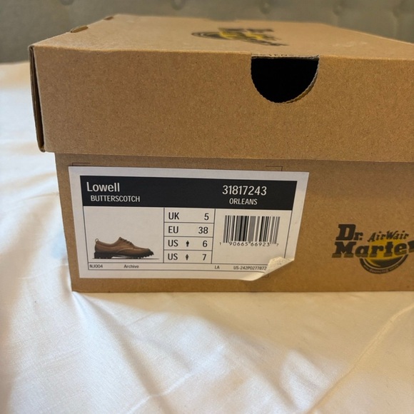 Dr. Marten Lowell Leather Shoes - Picture 6 of 7